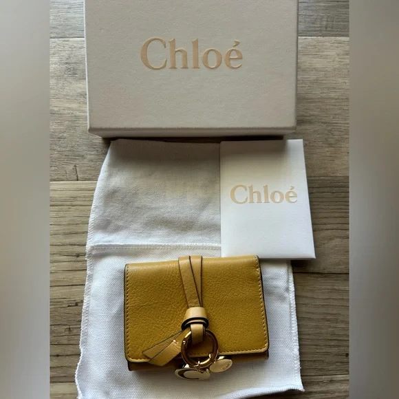 Chloé Alphabet Tri-fold Wallet Grained Leather BRAND NEW - Picture 8 of 9